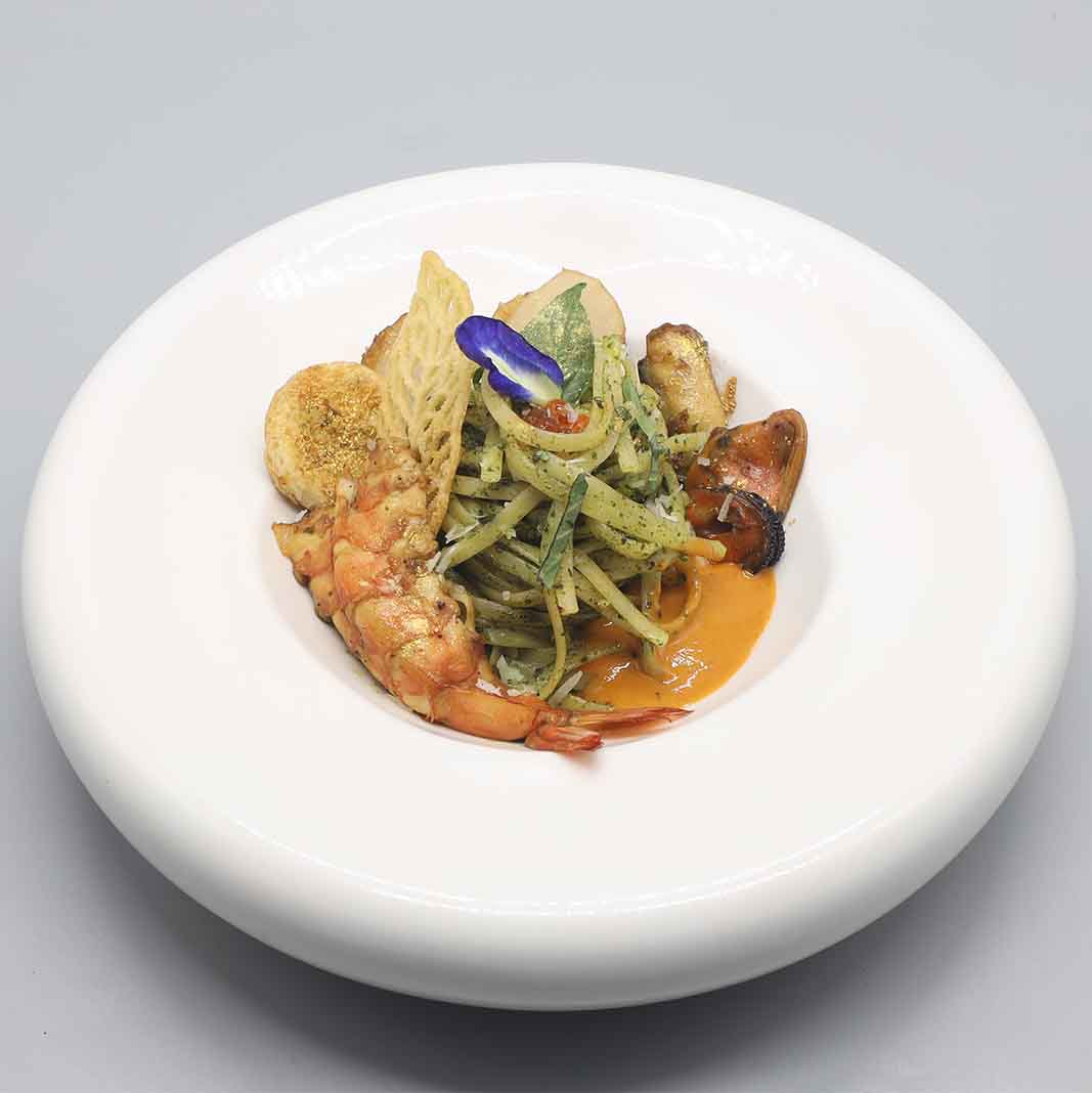 Blue Occean Seafood with bisque soup