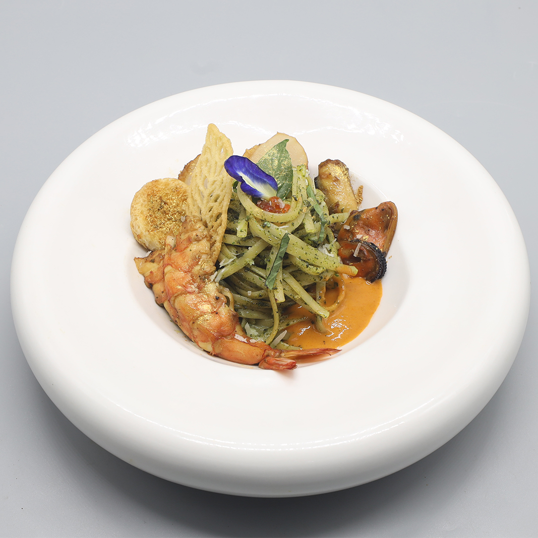 Blue Occean Seafood with bisque soup