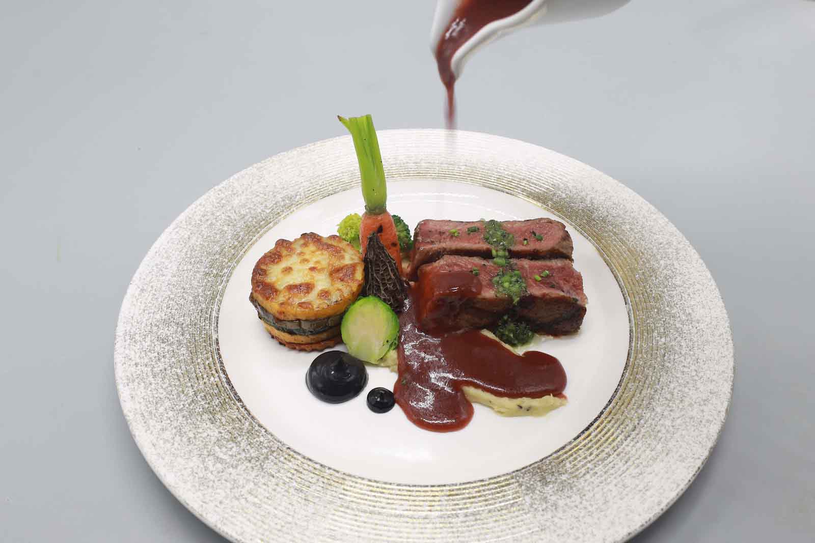 Pan Roasted Hokobe Rib Eye (s)